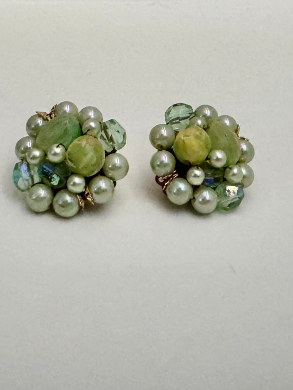Vintage Green Beaded Cluster Faux Pearl Clip-On Earrings Gold Tone 1” Round Dome